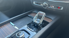 Volvo XC60 2.0 T8 [455] RC PHEV Ultimate Dark 5dr AWD Gtron Estate